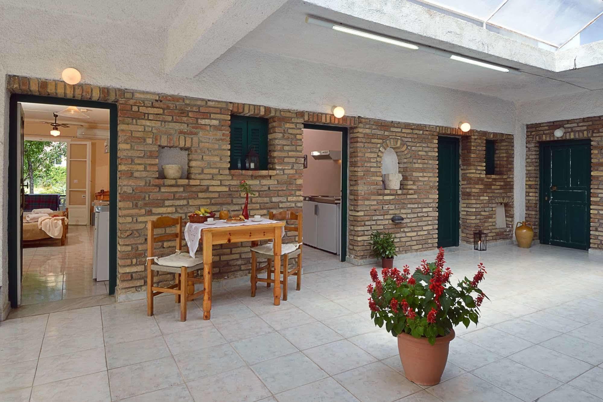Damaskis Kassiopi Studios Extérieur photo