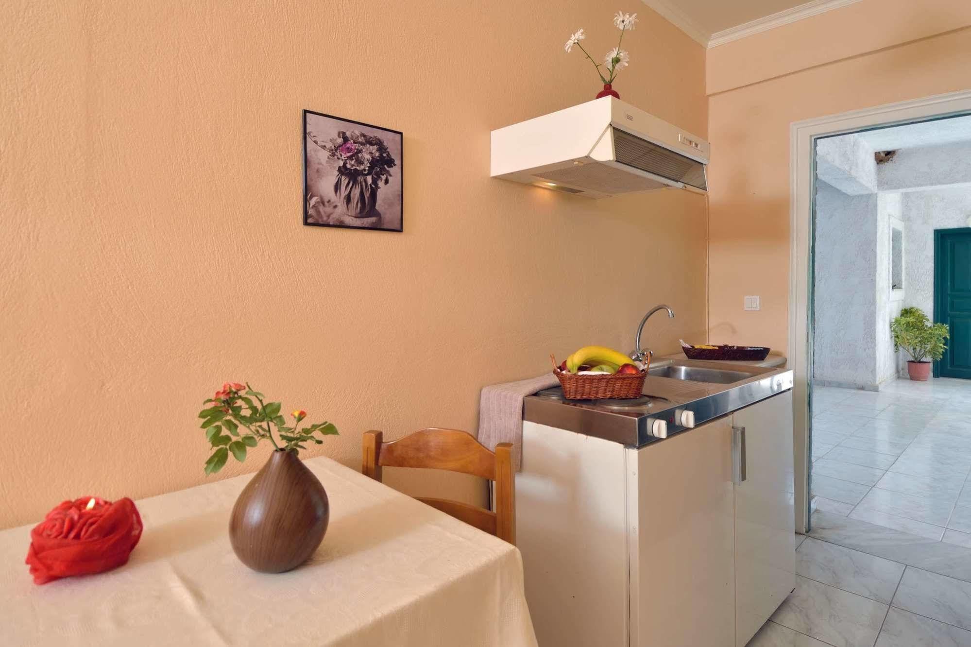 Damaskis Kassiopi Studios Extérieur photo